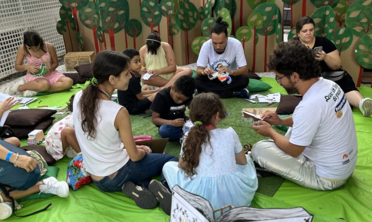Ibá, Metrô de SP e Abigraf transformam estações em ‘bibliotecas vivas’ no Dia Mundial do Livro